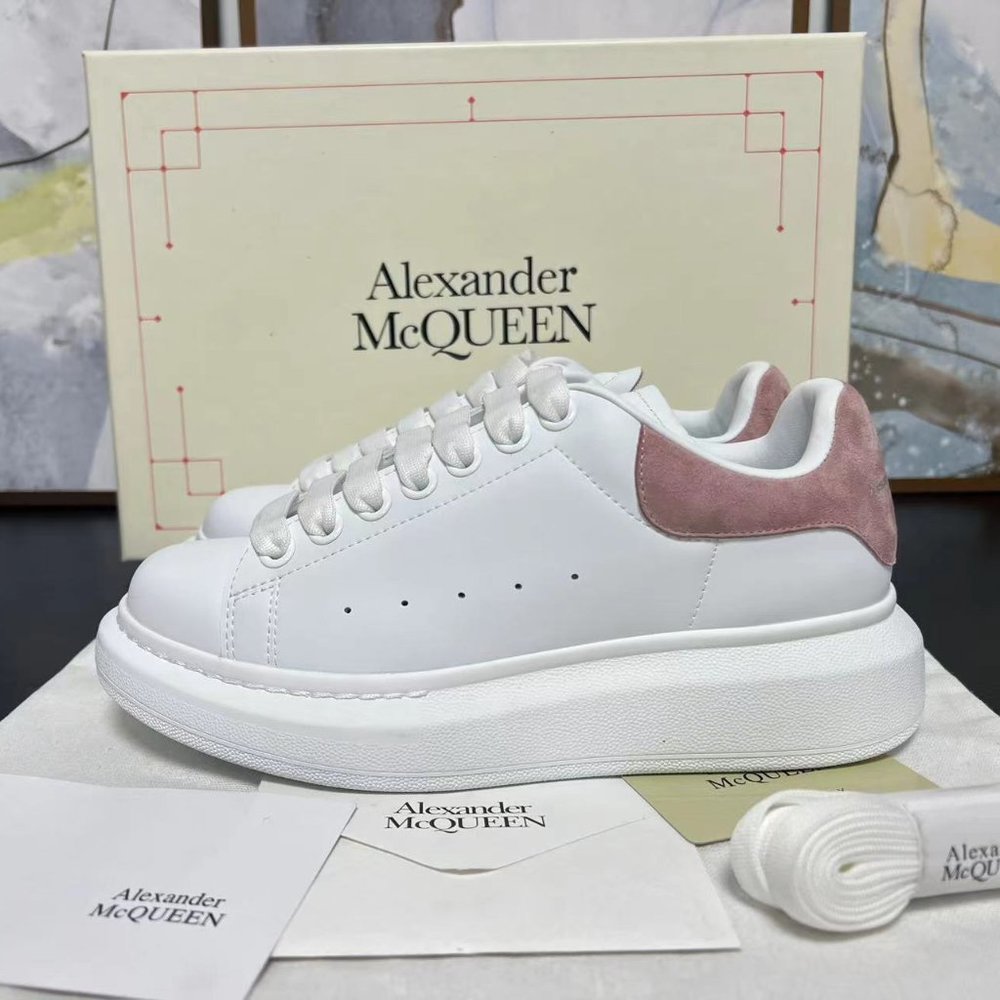 Alexander McQueen Pink Tail Women's Sports Shoes